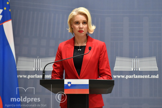 https://www.moldpres.md/uploads/0/images/large/watermark_990a848f8f3e33210195d64d3ffc574d_dsc-5813-resize-kopiya.jpg