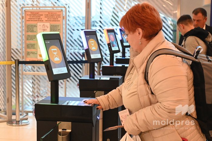 Flux sporit de pasageri la Aeroportul Chişinău după Sărbătorile Pascale. Autoritățile îndeamnă la prudență și pregătire riguroasă pentru controalele de securitate