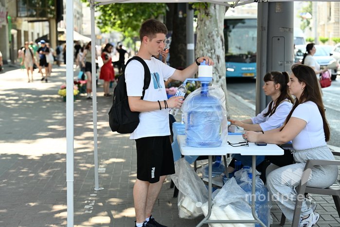 Cod galben și portocaliu de caniculă în centrul și sudul țării. Maximele termice vor ajunge până la 37°C