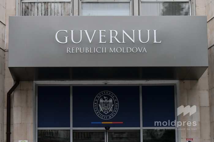 Guvernul a aprobat eliberarea din funcție a doi secretari de stat de la Agricultură și Sănătate