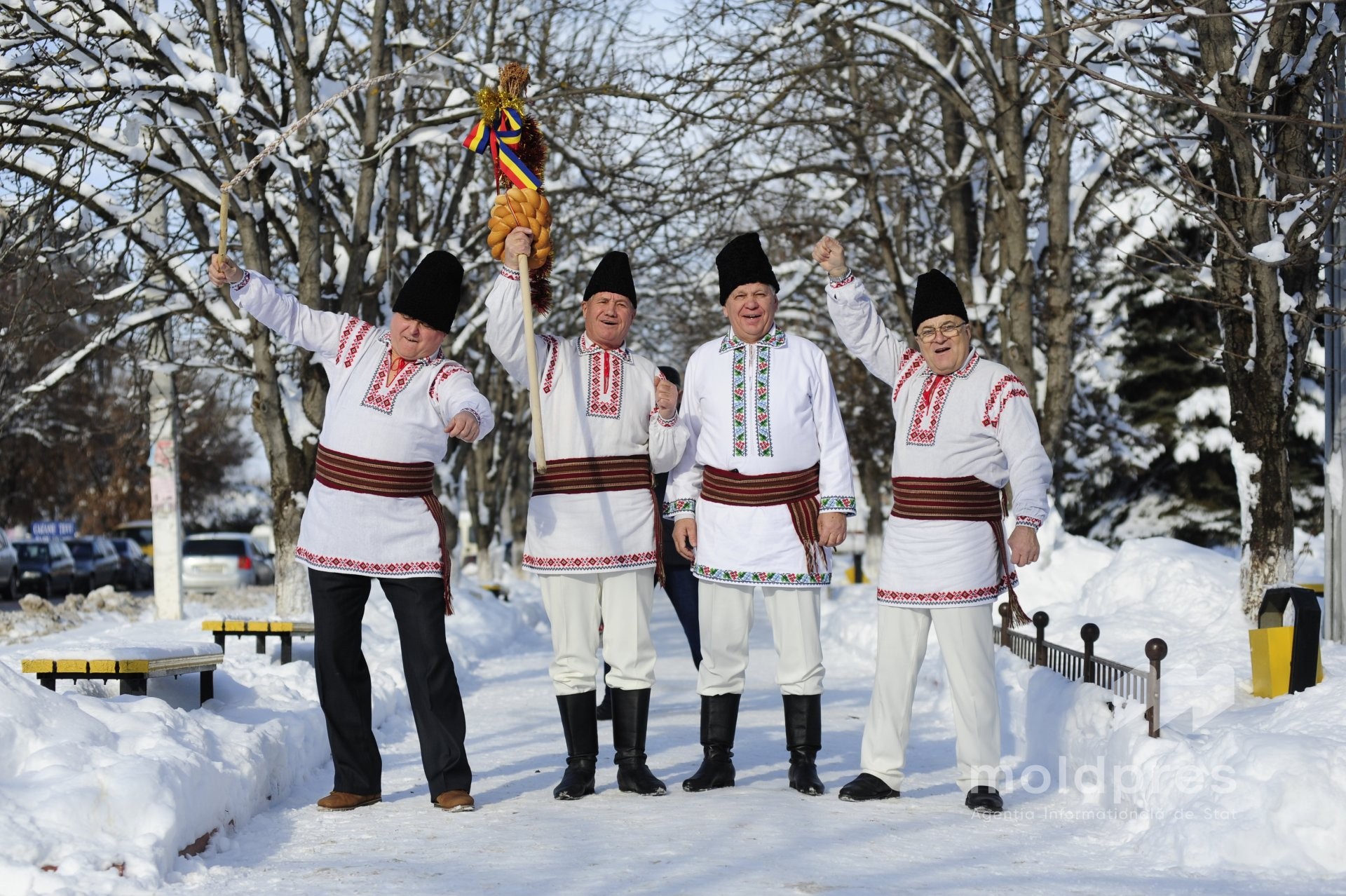 PHOTO GALLERY // Carols on Christmas Eve. Festive atmosphere in villages of Moldova