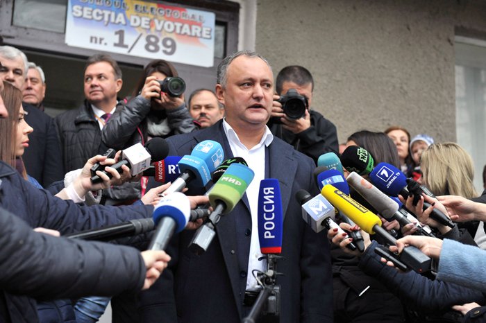 Moldovan Socialists' leader votes 