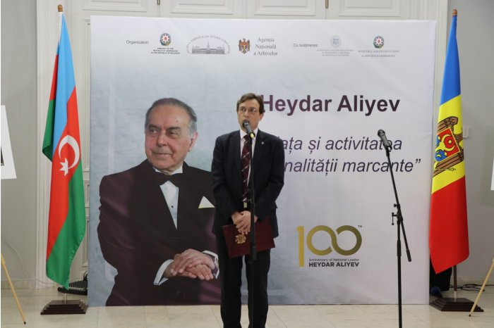 В Музее истории открылась выставка, посвященная Гейдару Алиеву