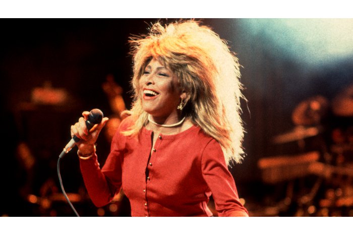 Marea cântăreaţă Tina Turner a încetat din viaţă
