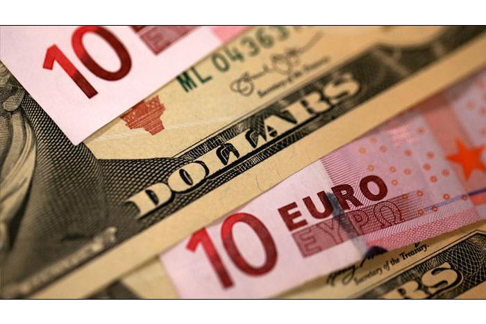 În ultima zi din luna mai, euro și dolarul se ieftinesc