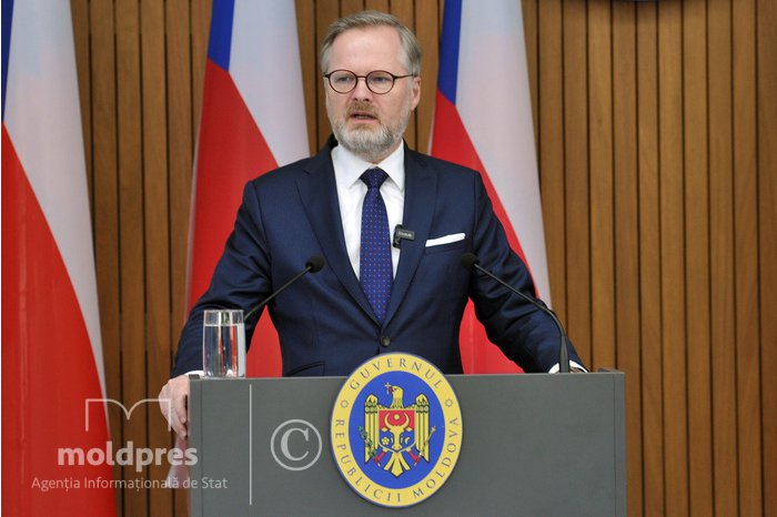 Premierul Cehiei: Summitul CPE este un semnal trim