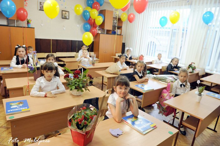 120 young specialists employed in educational institutions in Moldovan capital