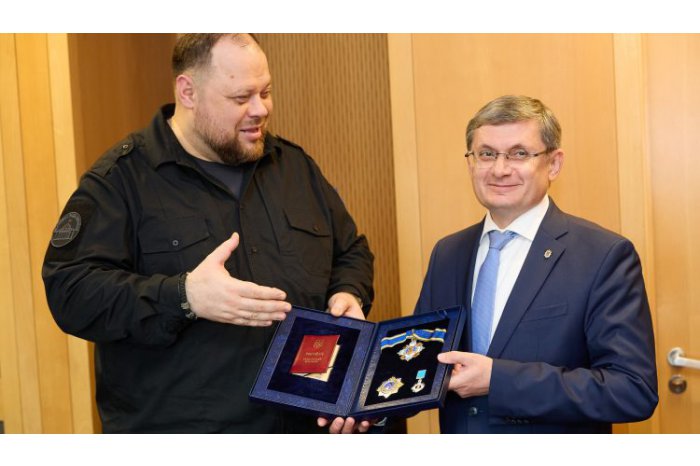 Ukrainian president awards Moldovan speaker