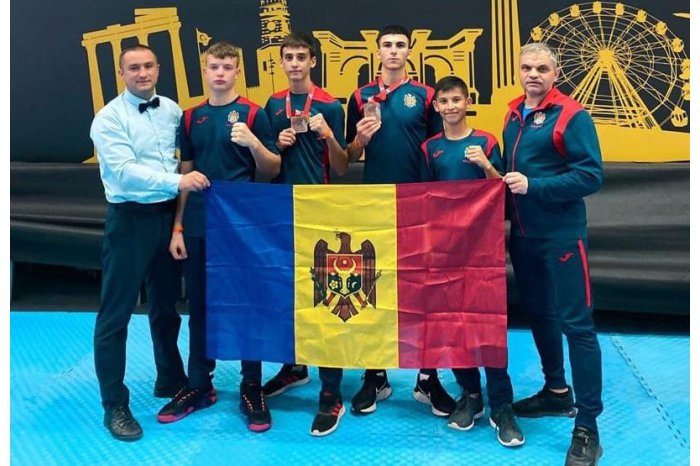 Молдавские спортсмены по тайскому боксу завоевали две бронзовые медали на молодежном чемпионате мира