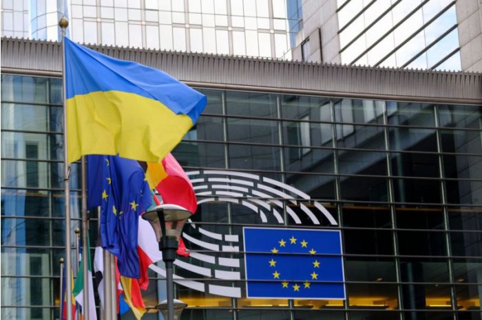 ЕС рекомендовали начать переговоры о членстве с Ук