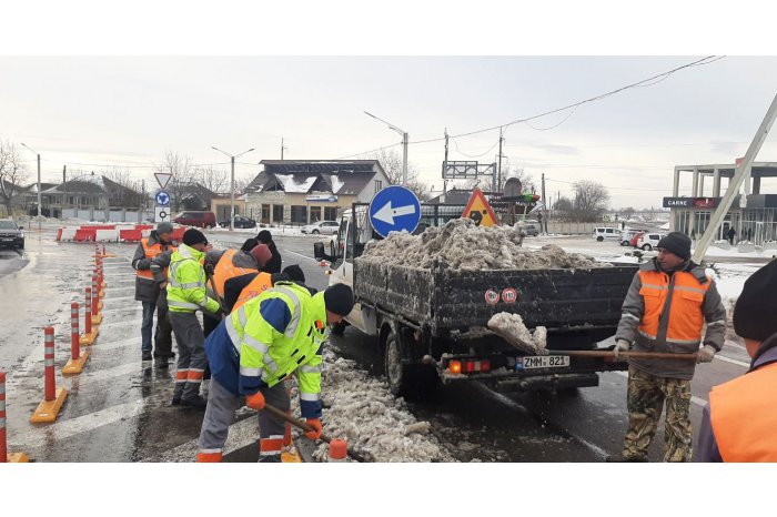 Pe drumurile naționale se circulă în condiții normale de iarnă, la Căinari, Criuleni și Ștefan Vodă se menţin dificultăţi 