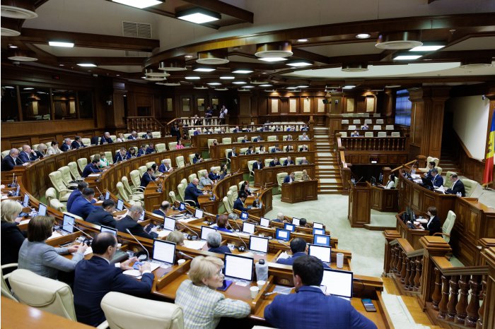 Deputații au operat modificări în mai multe acte legislative