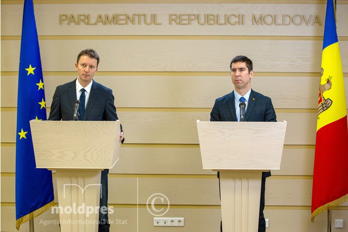 Республика Молдова заслуживает начала переговоров о вступлении в ЕС, заявил евродепутат Зигфрид Мурешан