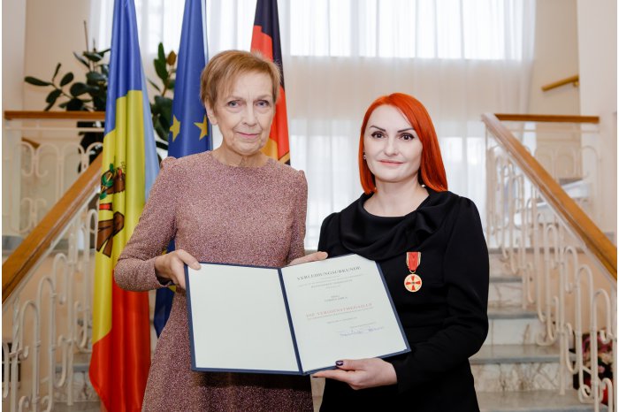 Directoarea Goethe-Zentrum Chișinău a fost distinsă cu Ordinul de Merit al Germaniei