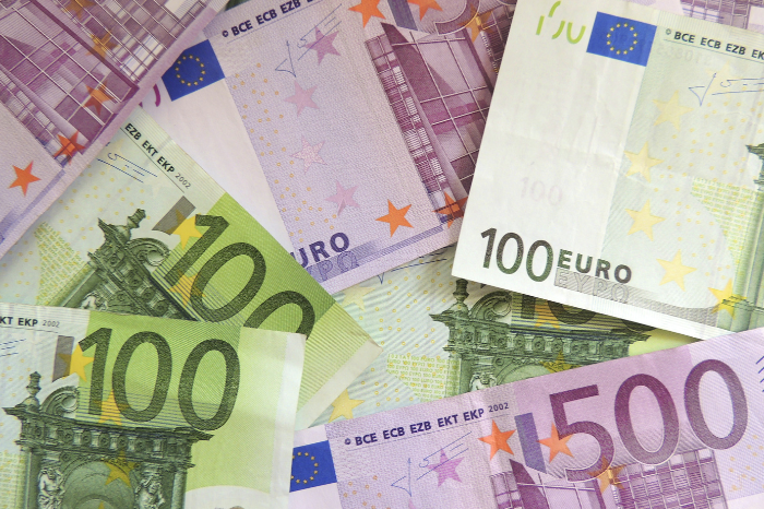 Moldovan leu appreciates against euro, U.S. dollar 