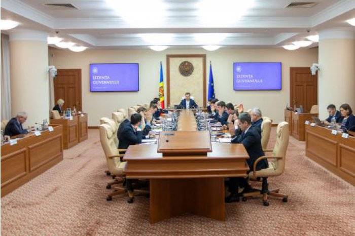 Guvernul prelungește cu un an termenul de acordare a protecției temporare persoanelor strămutate din Ucraina