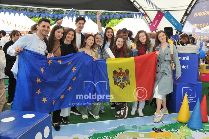 PHOTO GALLERY Moldova marks Europe Day 